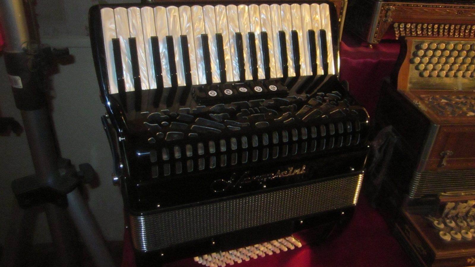 Mengascini Piano Aurora